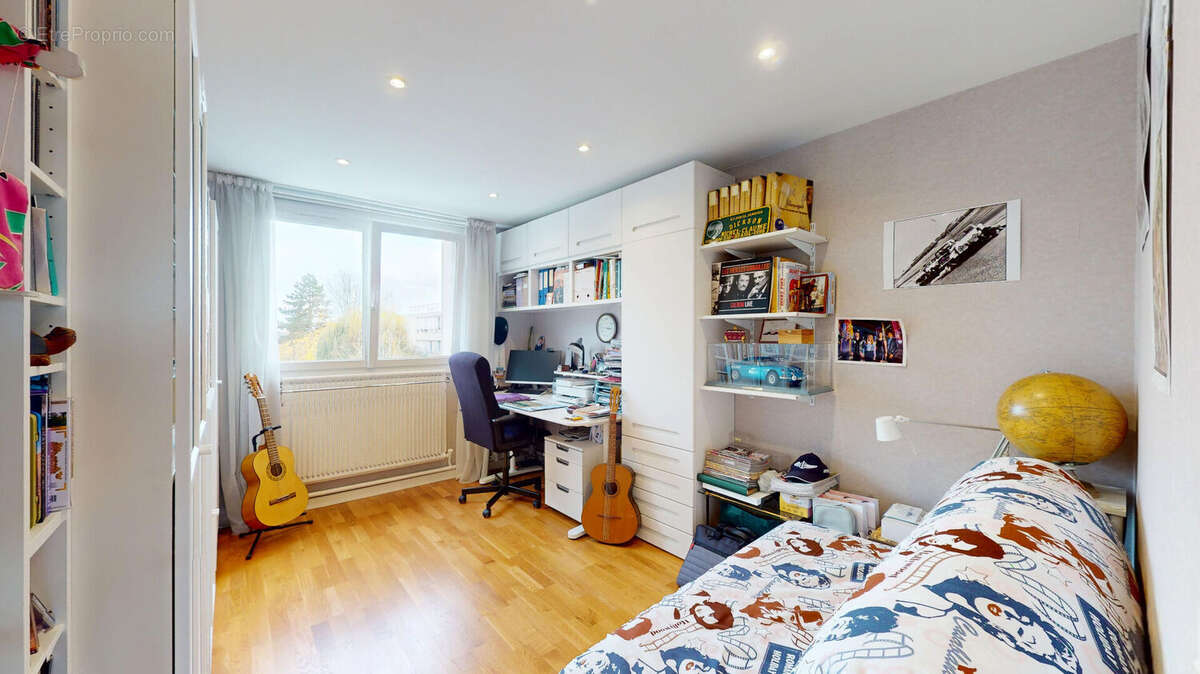 Appartement Bois d'Arcy 5 pièces 97.20 m2 + 1 cave + 1 garage fermé extérieur - photo 10