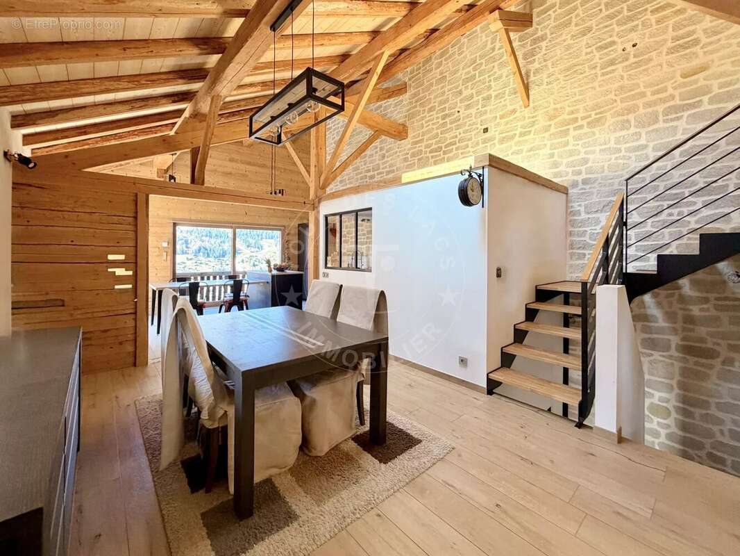 Maison à LA CLUSAZ