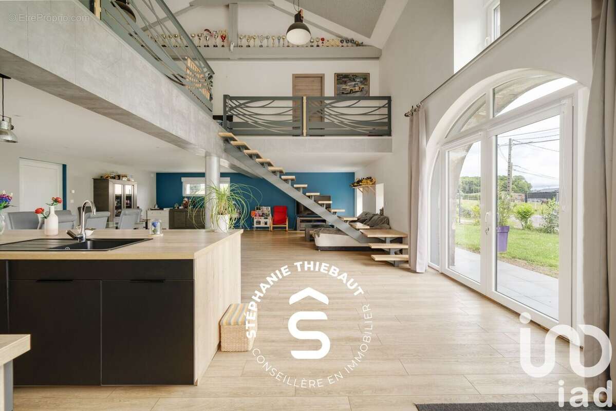 Photo 9 - Maison à DOMMARTIN-AUX-BOIS