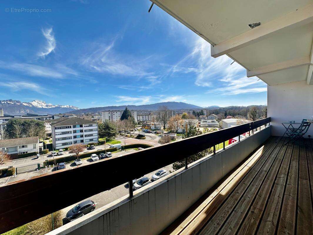 T2 rénové – 41 m² – Étage élevé avec ascenseur – Grand balcon vue montagnes – Annecy / Meythet - photo 10