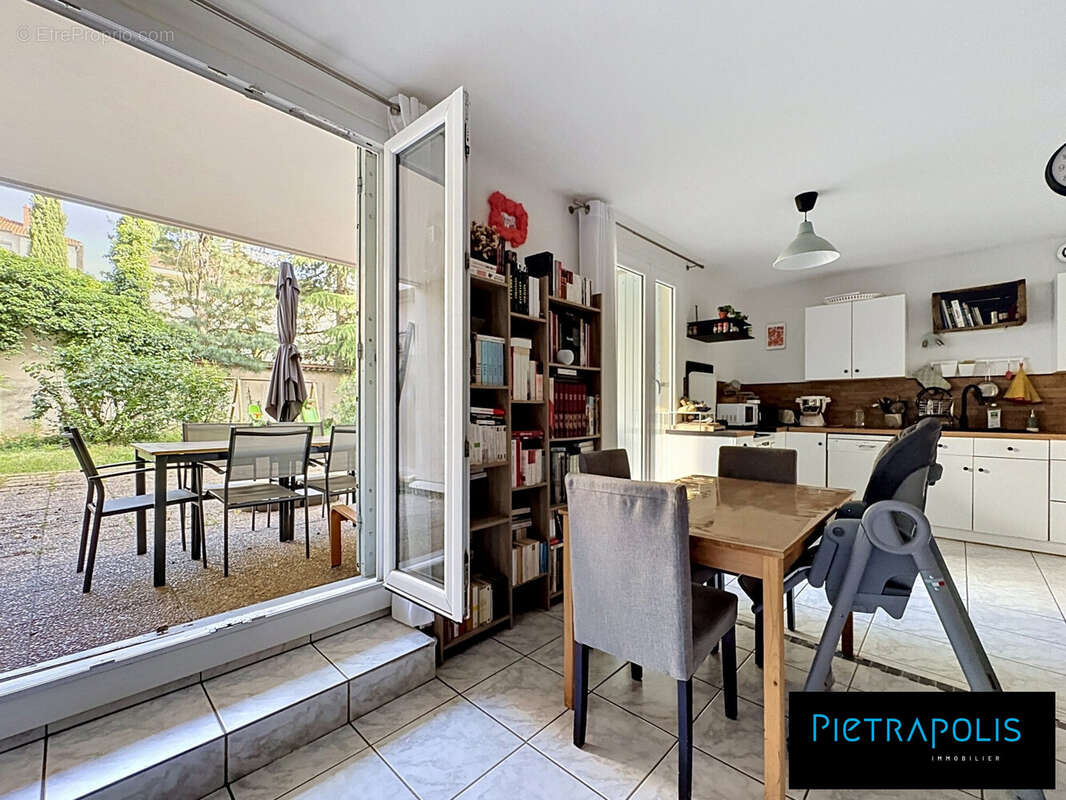 Appartement à LYON-8E