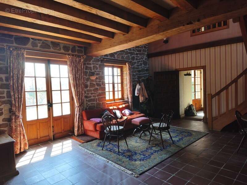 Maison à vendre 7 pièces 234 m² LE BOURG D'HEM (23) Lac pêche gîte 2 Maisons 1 Grange 1 Garage 1 terrain - photo 3