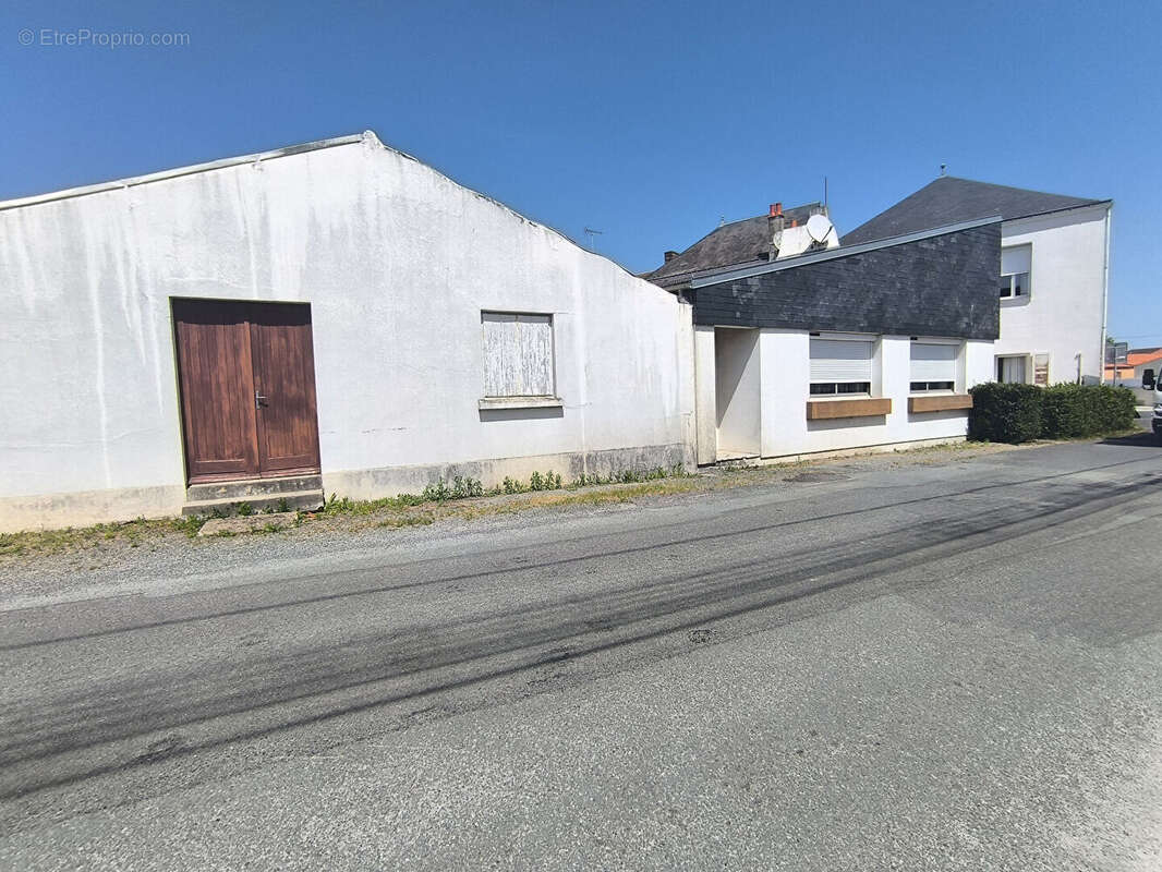Maison à COMMEQUIERS