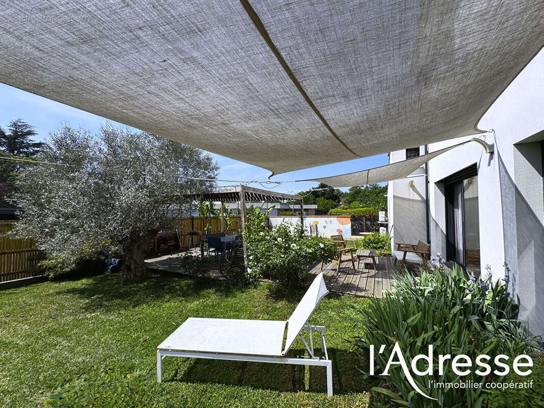 Exclusivité l'Adresse Immobilier - Tournefeuille - Maison T5 de 154m² sur un Terrain de 607m². - photo 2