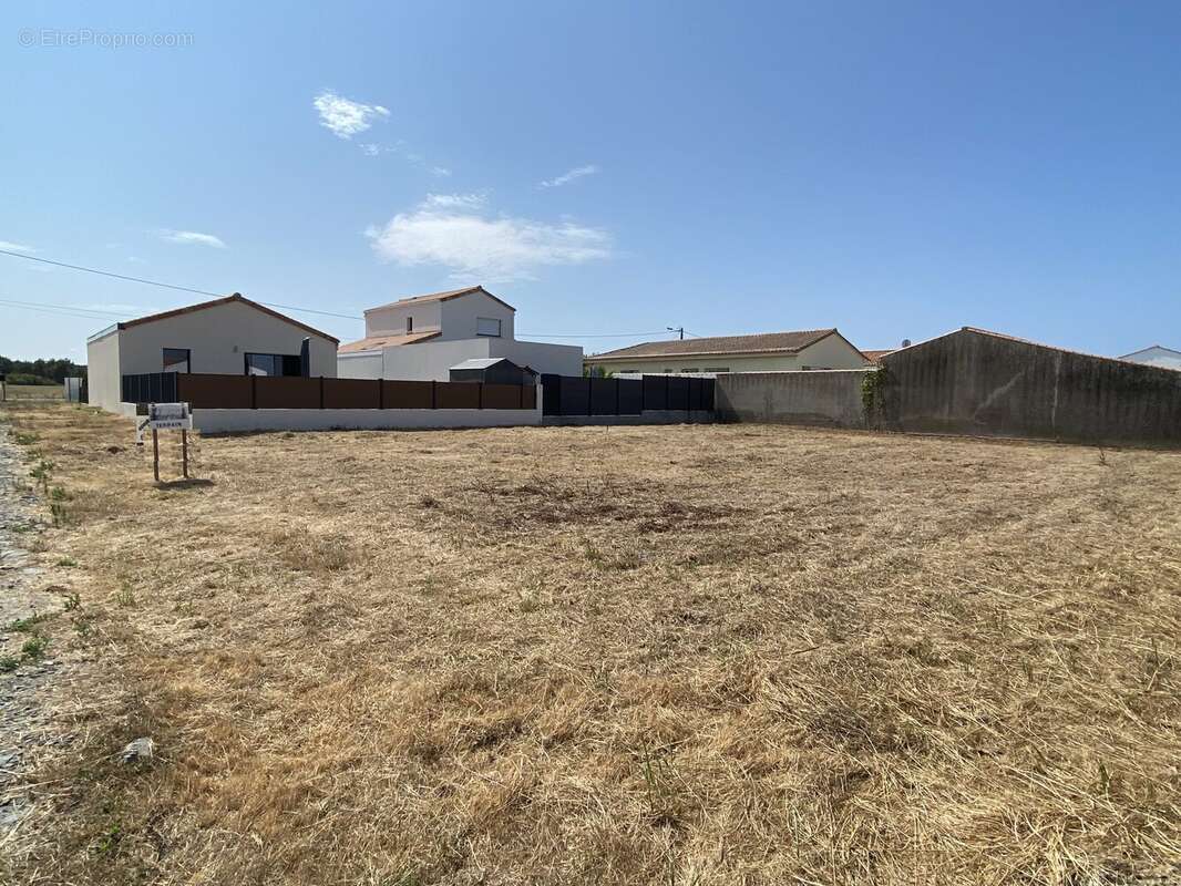 Terrain 614 m² à Bretignolles-Sur-Mer  - photo 6