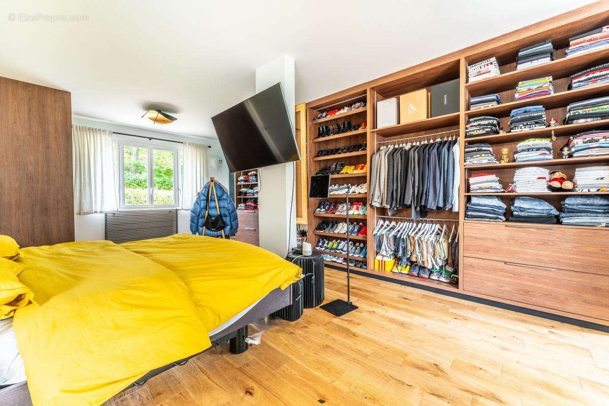 Maison à LA CELLE-SAINT-CLOUD