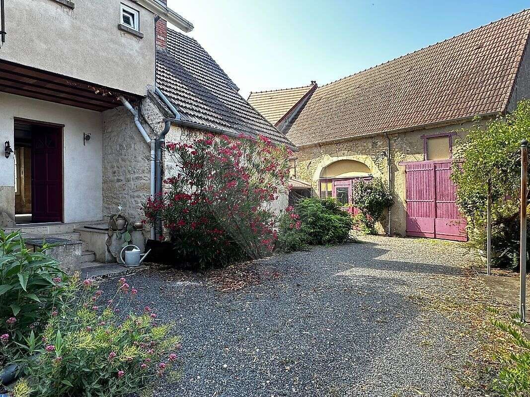 Maison à POUGUES-LES-EAUX