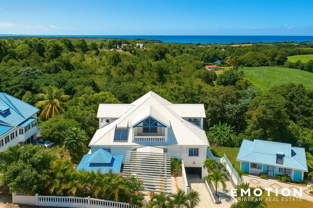 Maison à SAINTE-ROSE