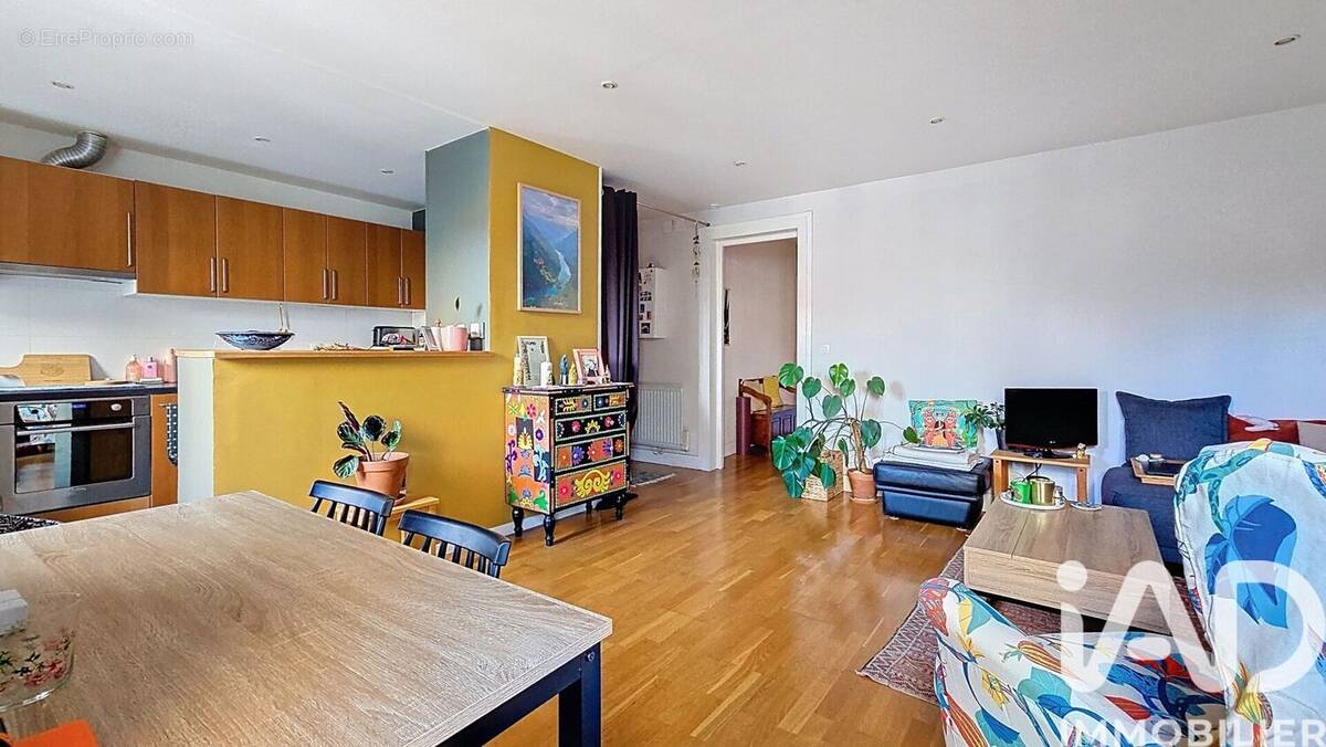 Photo 1 - Appartement à COURBEVOIE