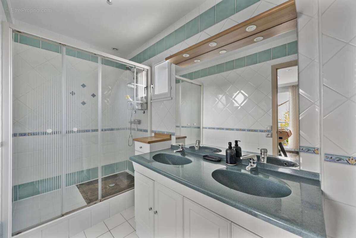 Maison à CHANTELOUP-EN-BRIE