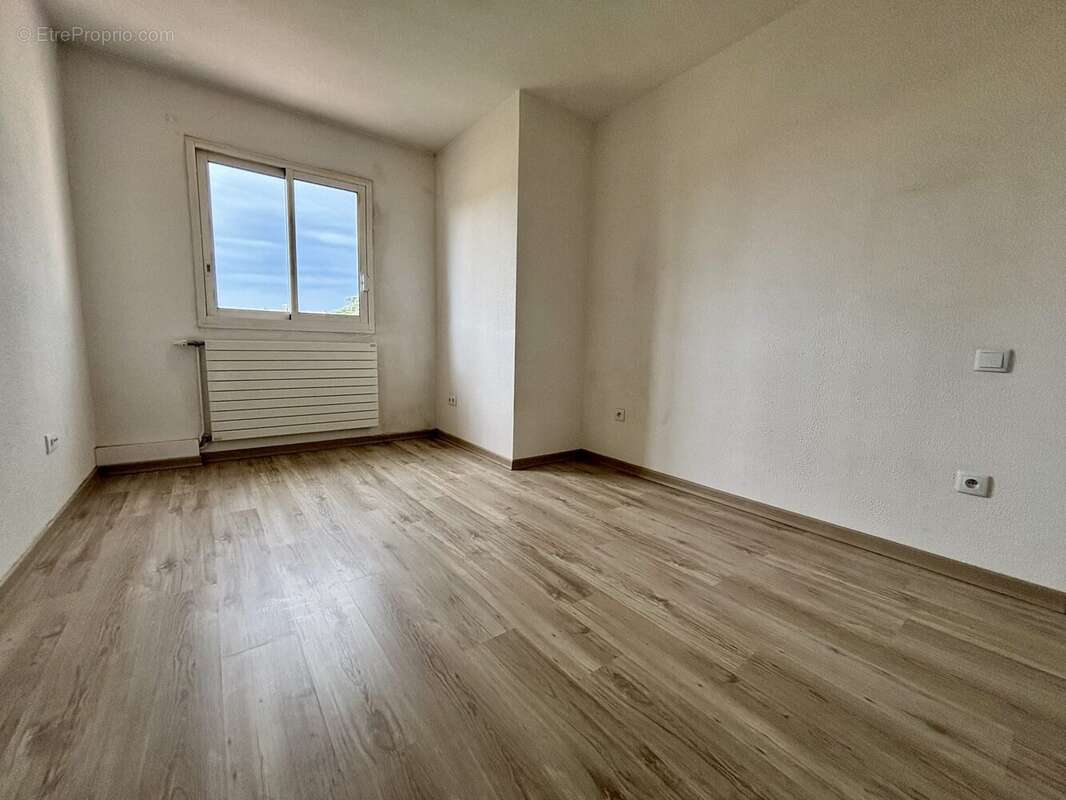Appartement 72 m² à Bourg-De-Peage  - photo 6
