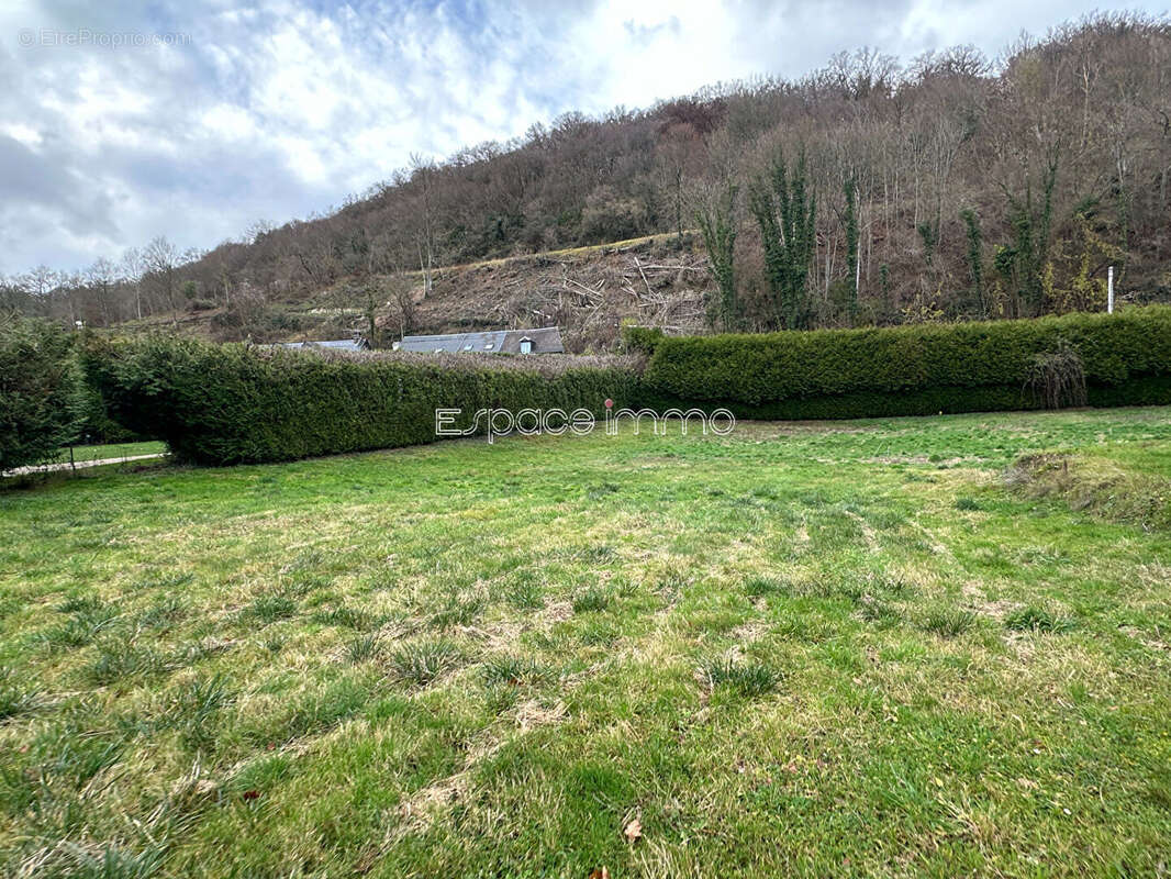 Terrain à MONTVILLE