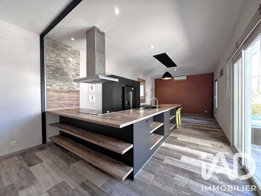 Maison 210 m² à Castillon-Du-Gard  - photo 6