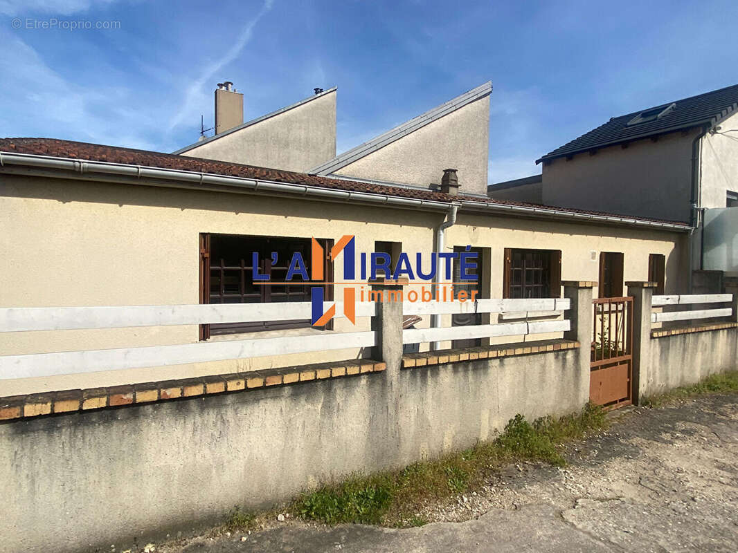 Maison à HOUILLES