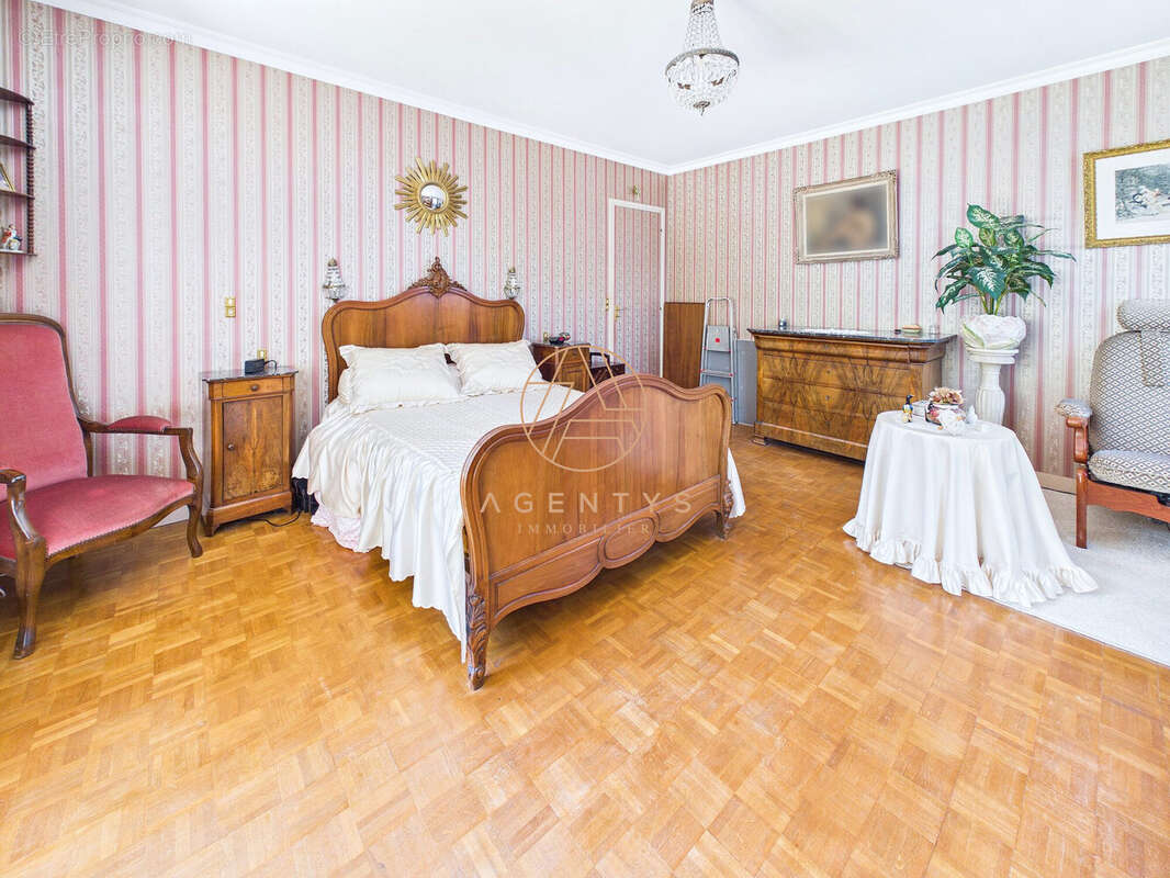 Maison 198 m² à Villiers-Sur-Marne  - photo 8