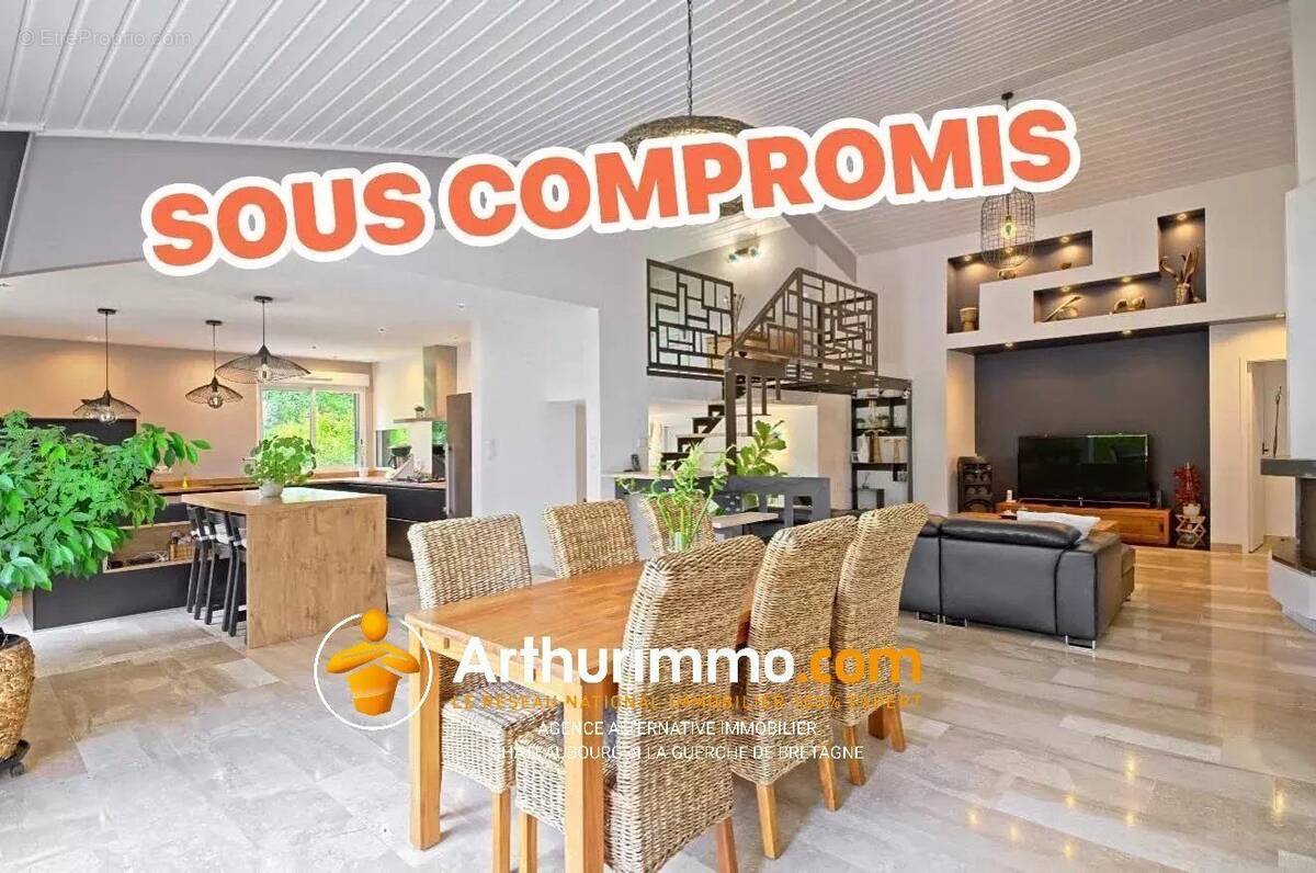 Maison à ARGENTRE-DU-PLESSIS