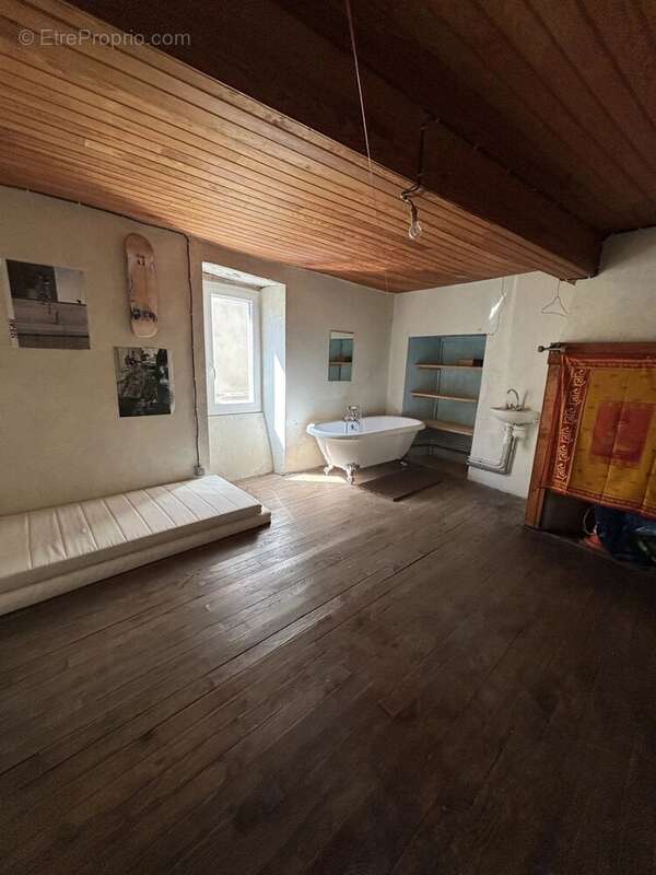 Maison à LES BORDES-SUR-ARIZE