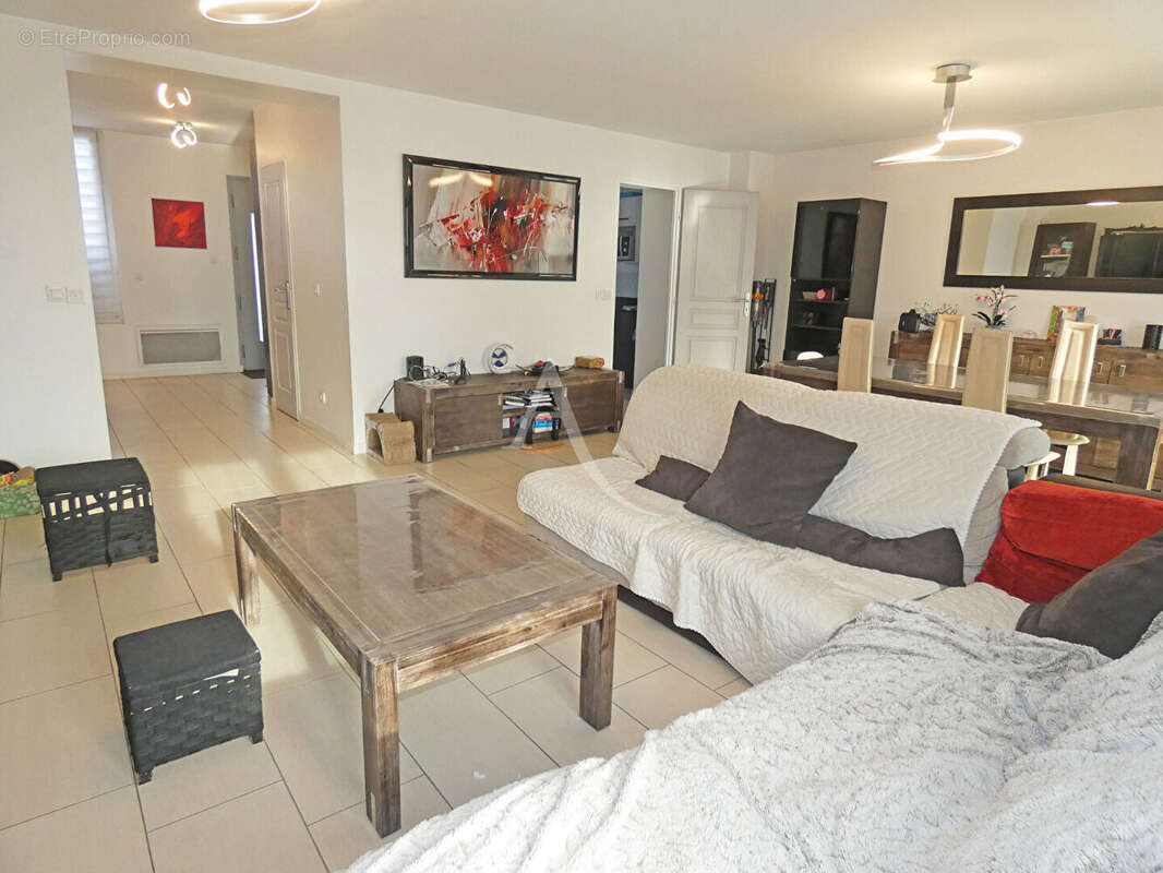 Maison à NEUILLY-SUR-MARNE