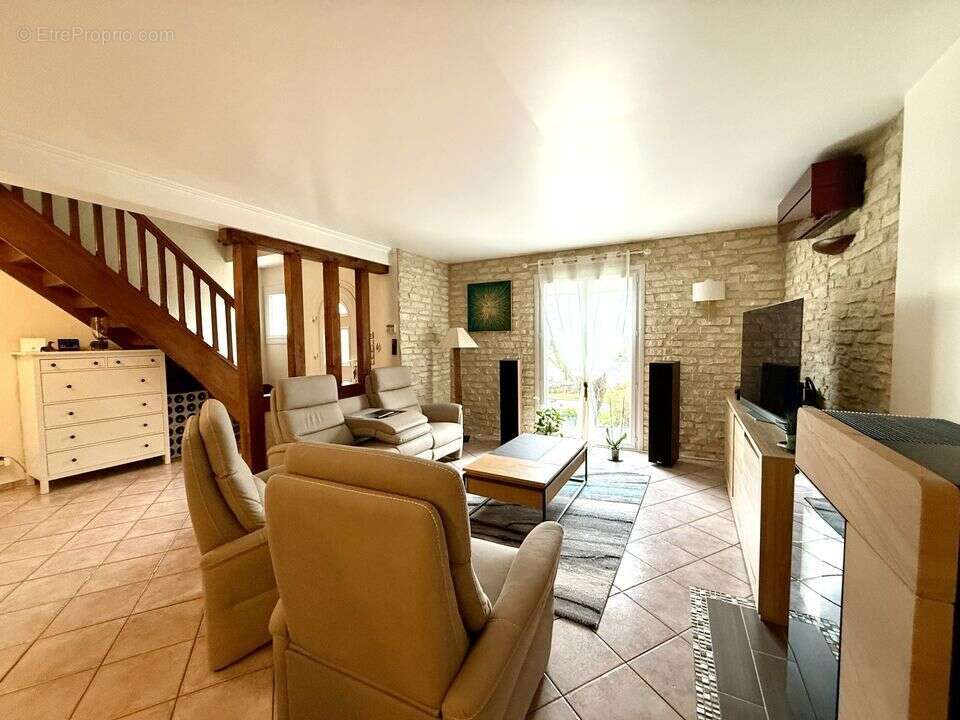 Maison à DONNEMARIE-DONTILLY