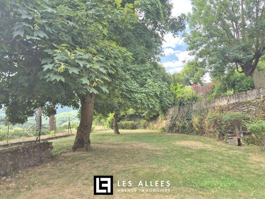 Maison à FELINES-SUR-RIMANDOULE