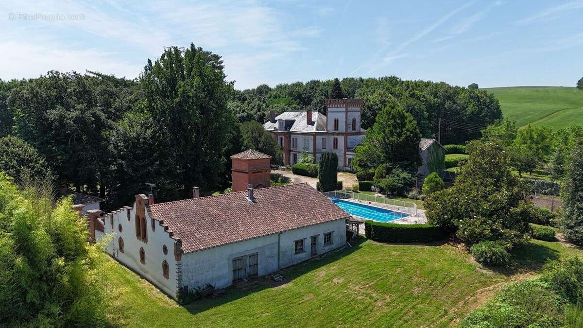 Château de caractère avec orangerie & potentiel évènementiel - Saint-Nauphary, à 10 min de Montauban et 50 min de Toulouse - photo 13