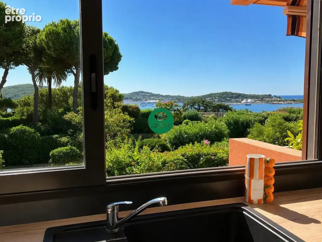 Vue Mer Panoramique sur la Baie de Tamaris  Appartement T4 de 83 m2 avec Terrasse à La Seyne-sur-Mer - photo 7