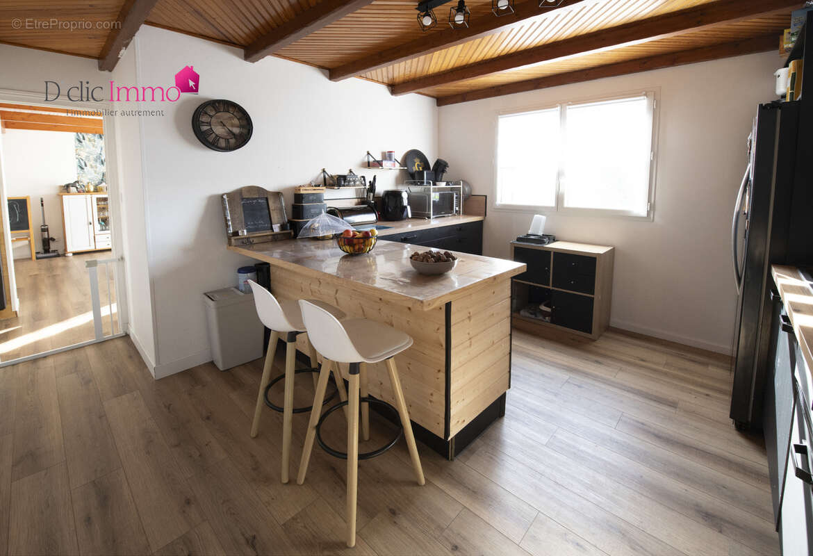 Maison à COMMEQUIERS