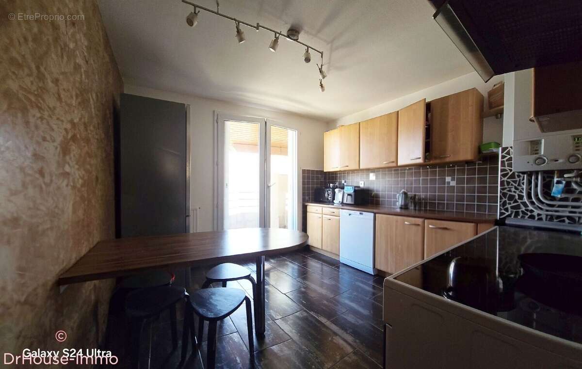 Appartement à FRAISSES