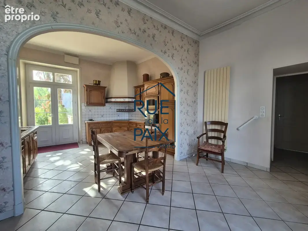 Maison 6 pièces 218 m² à vendre à Pas-De-Jeu (79100) - photo 6