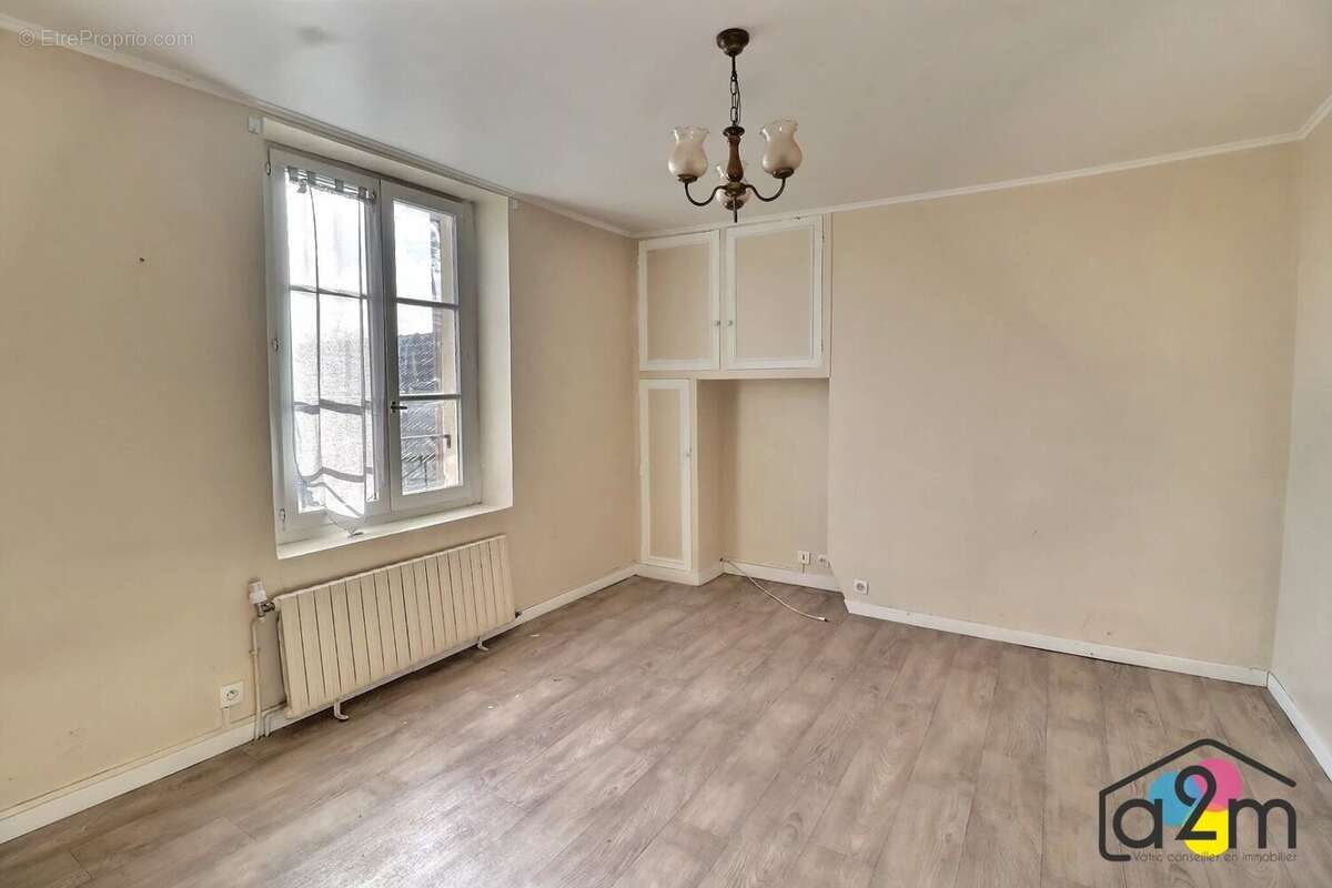 Maison à MONTATAIRE