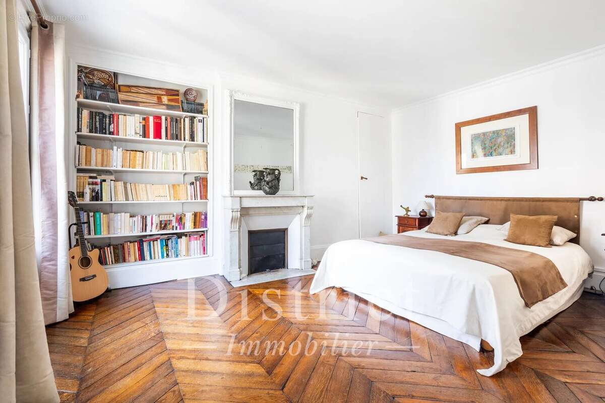 Appartement à PARIS-1E