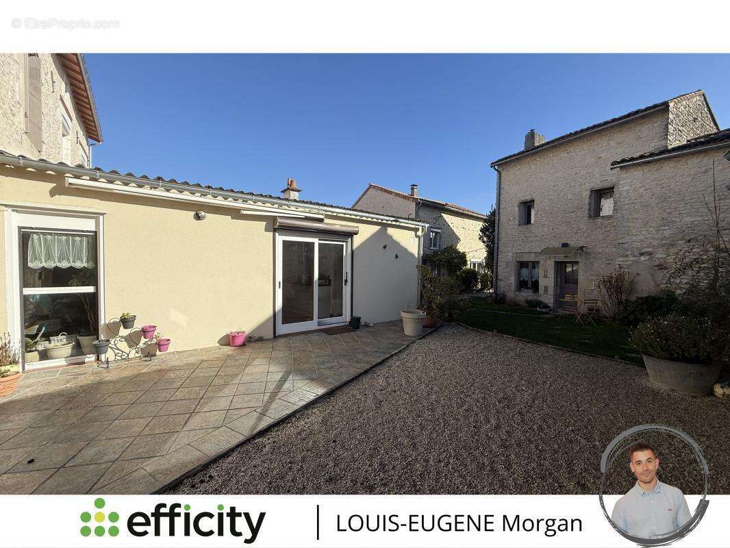 Maison à NEUVILLE-DE-POITOU