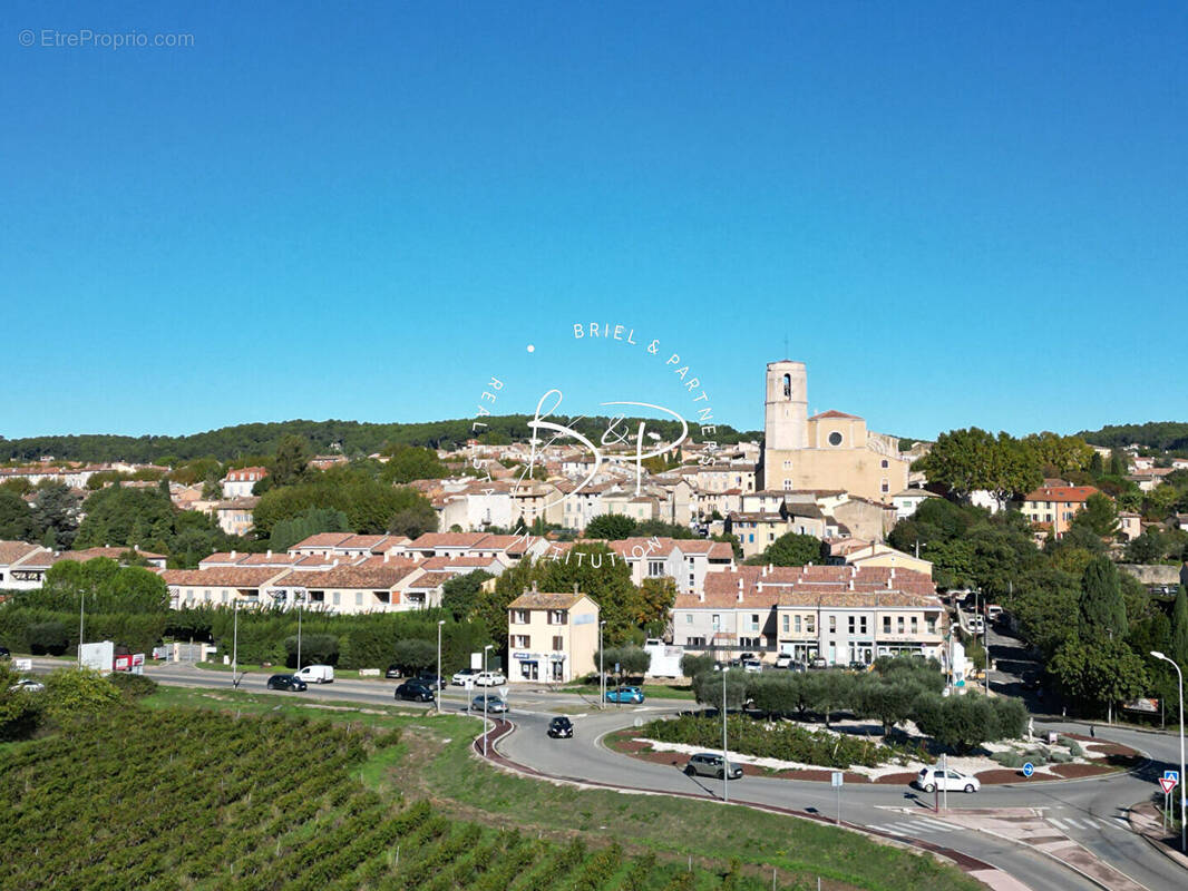 Appartement à LORGUES