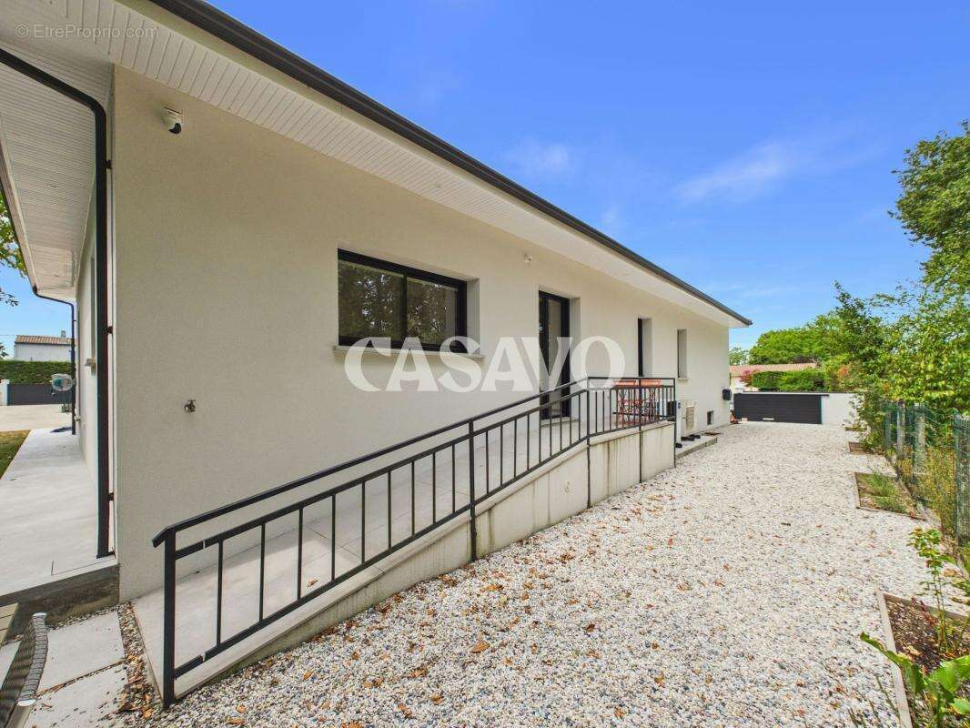 Vente Maison 5 pièces de 152m² - 33850 Léognan - photo 22