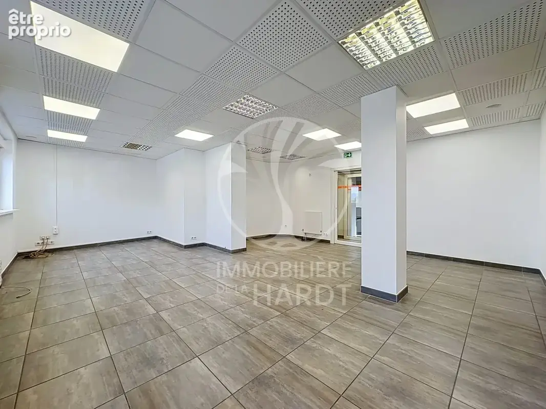 Commerce 324 m² à vendre à Saint-Louis (68300) - photo 6