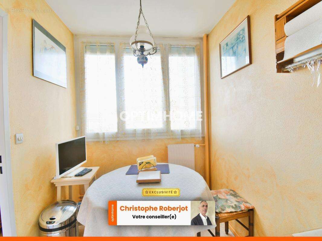 Joli 5 pièces de 100m2 habitables avec balcon, terrasse et garage sécurisé proche de tout !! - photo 9