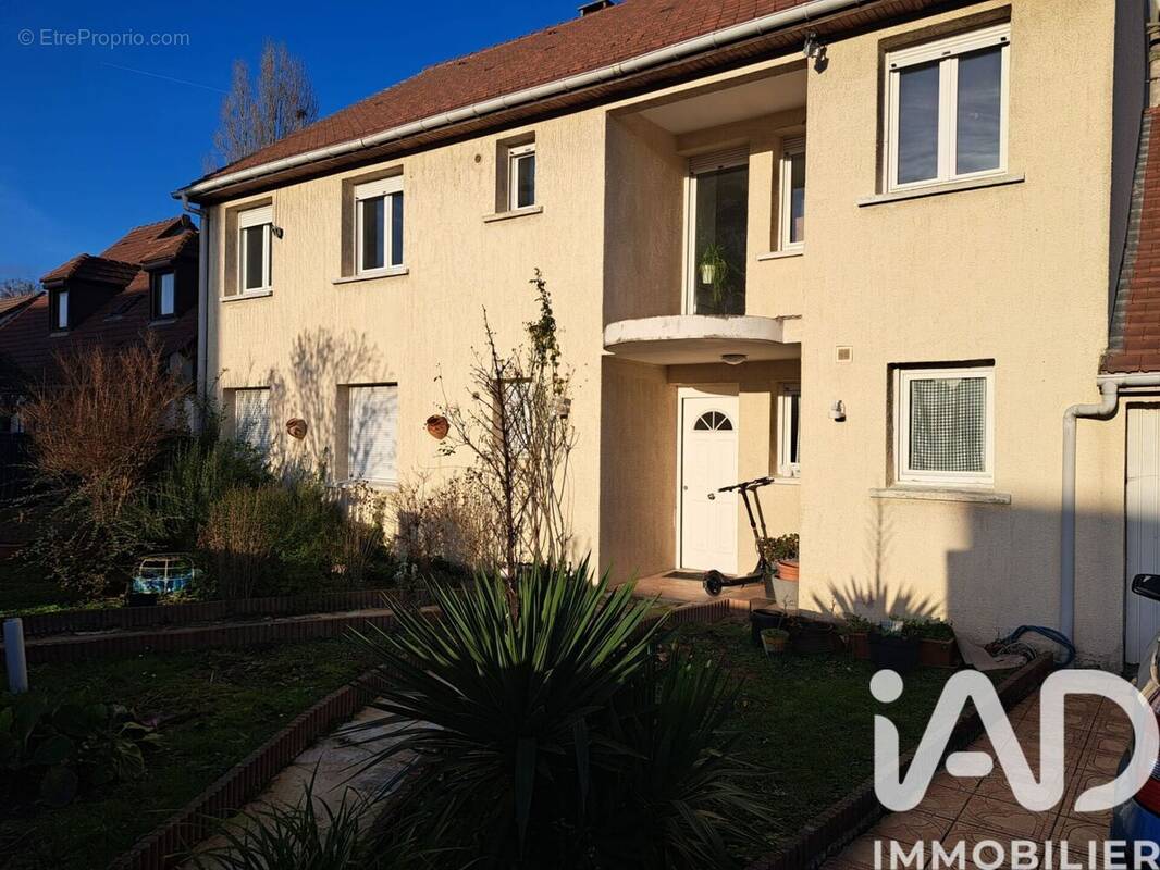 Photo 1 - Maison à DAMMARTIN-EN-GOELE