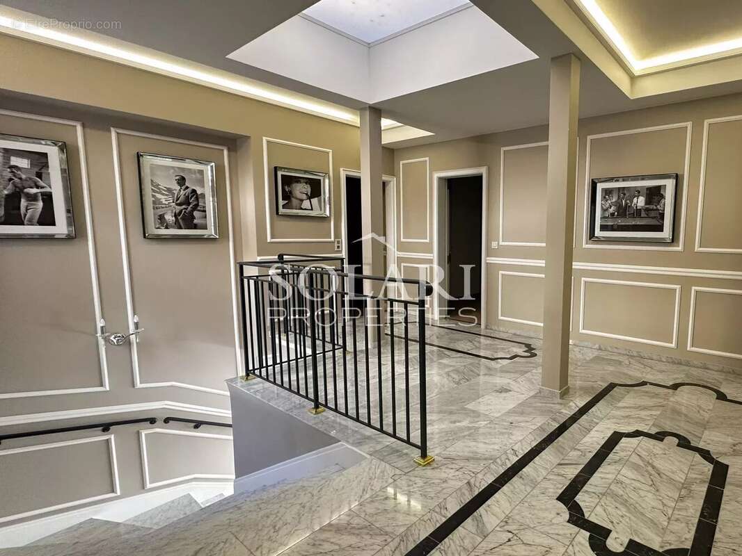 Maison à MANDELIEU-LA-NAPOULE