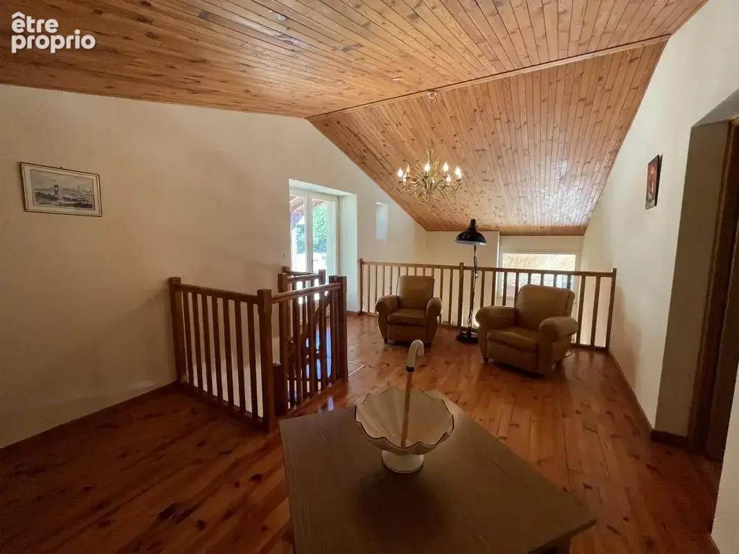 Maison 8 pièces 188 m² à vendre à Charmes-Sur-Rhone (07800) - photo 6