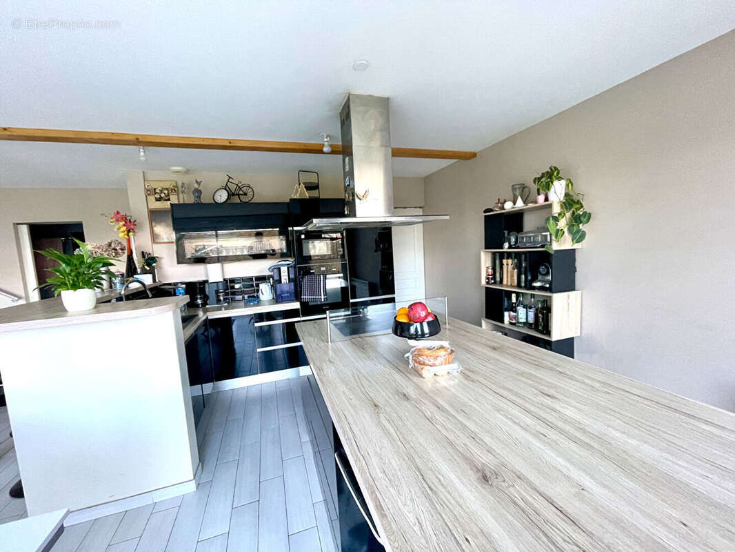 Maison à SAUVETERRE-DE-ROUERGUE