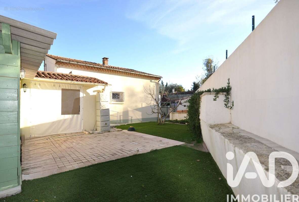 Photo 3 - Maison à ROCHEFORT-DU-GARD