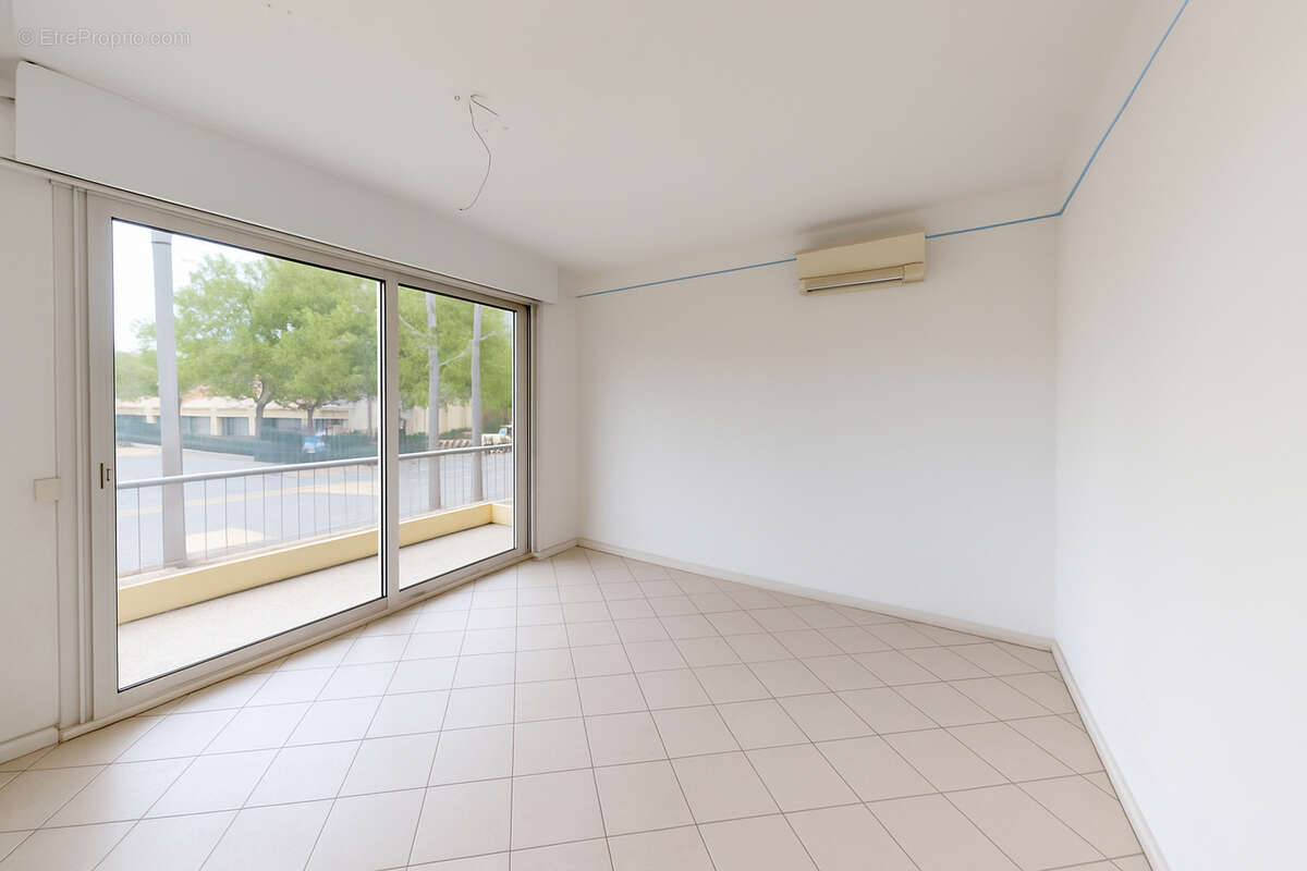 Appartement à VILLENEUVE-LOUBET