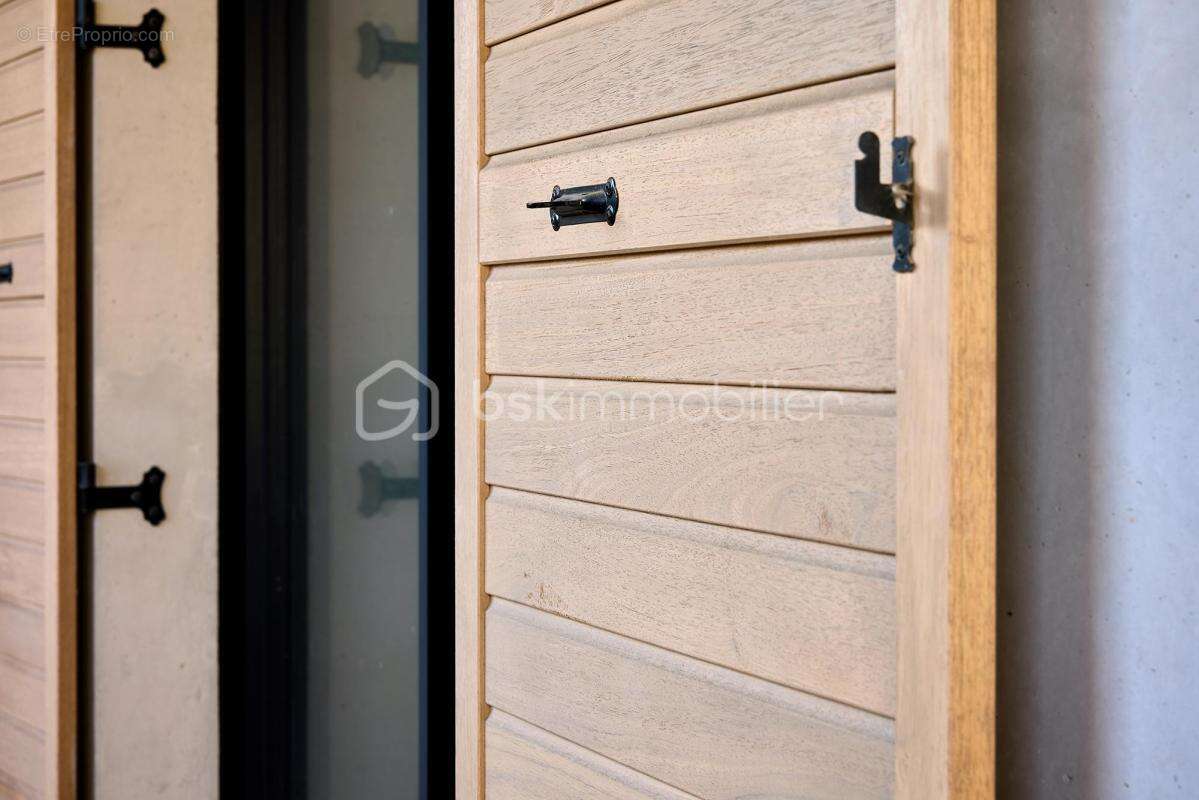 Appartement à BORMES-LES-MIMOSAS