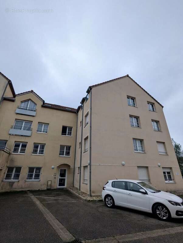 Appartement 103 m² à Faulquemont  - photo 2