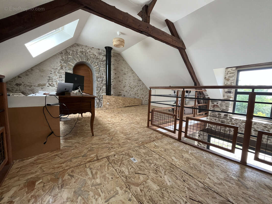 Maison à LA ROUXIERE