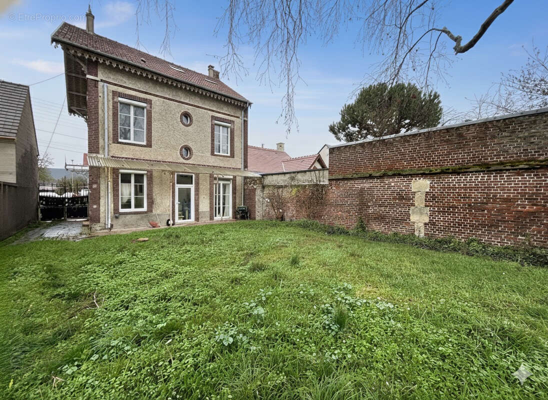 Maison à NEUILLY-EN-THELLE