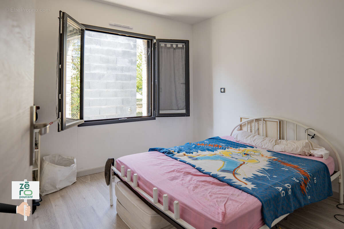 Maison à CHAMPAGNE-LES-MARAIS