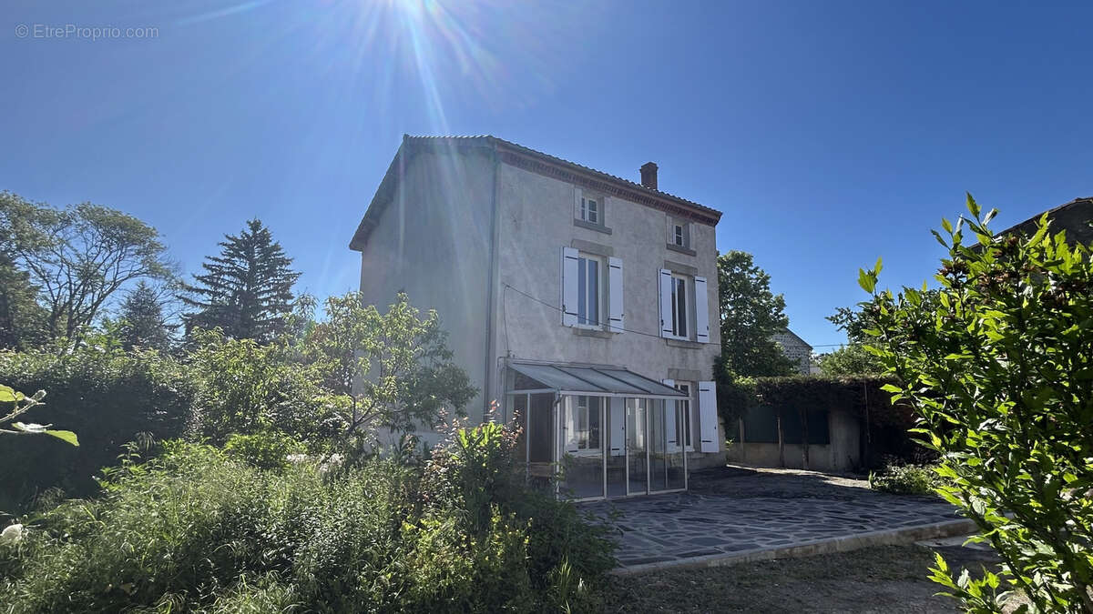 Maison à MOISSAT