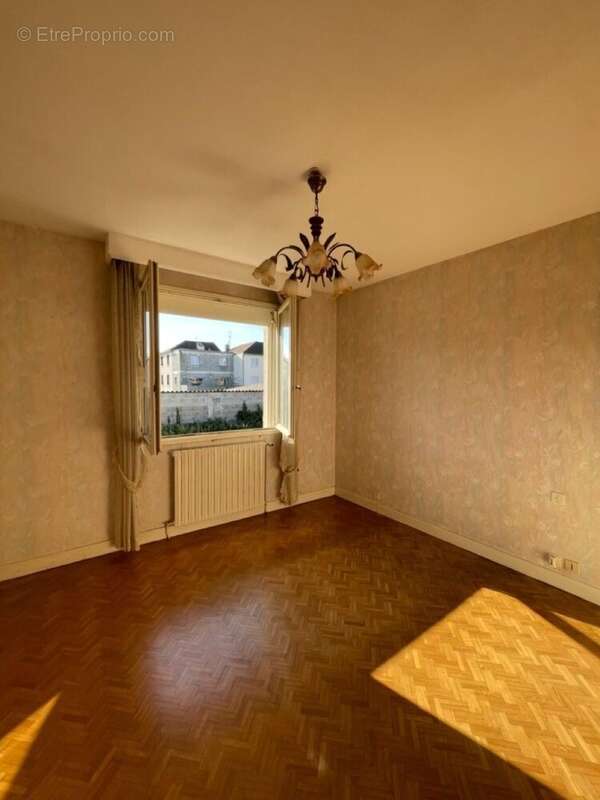 Photo 7 - Maison à MONTLUCON