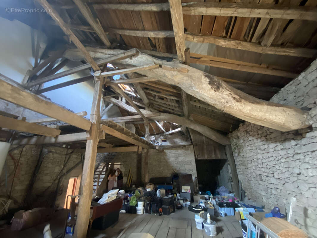 Maison à BOURDELLES